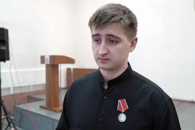 Дмитрий Дегтев награжден медалью Александра Суворова
