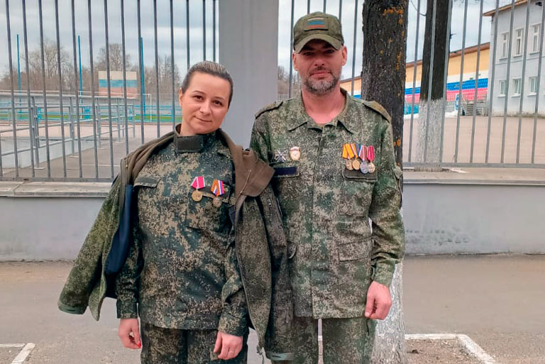 Он для старших Герой, а для молодых кумир